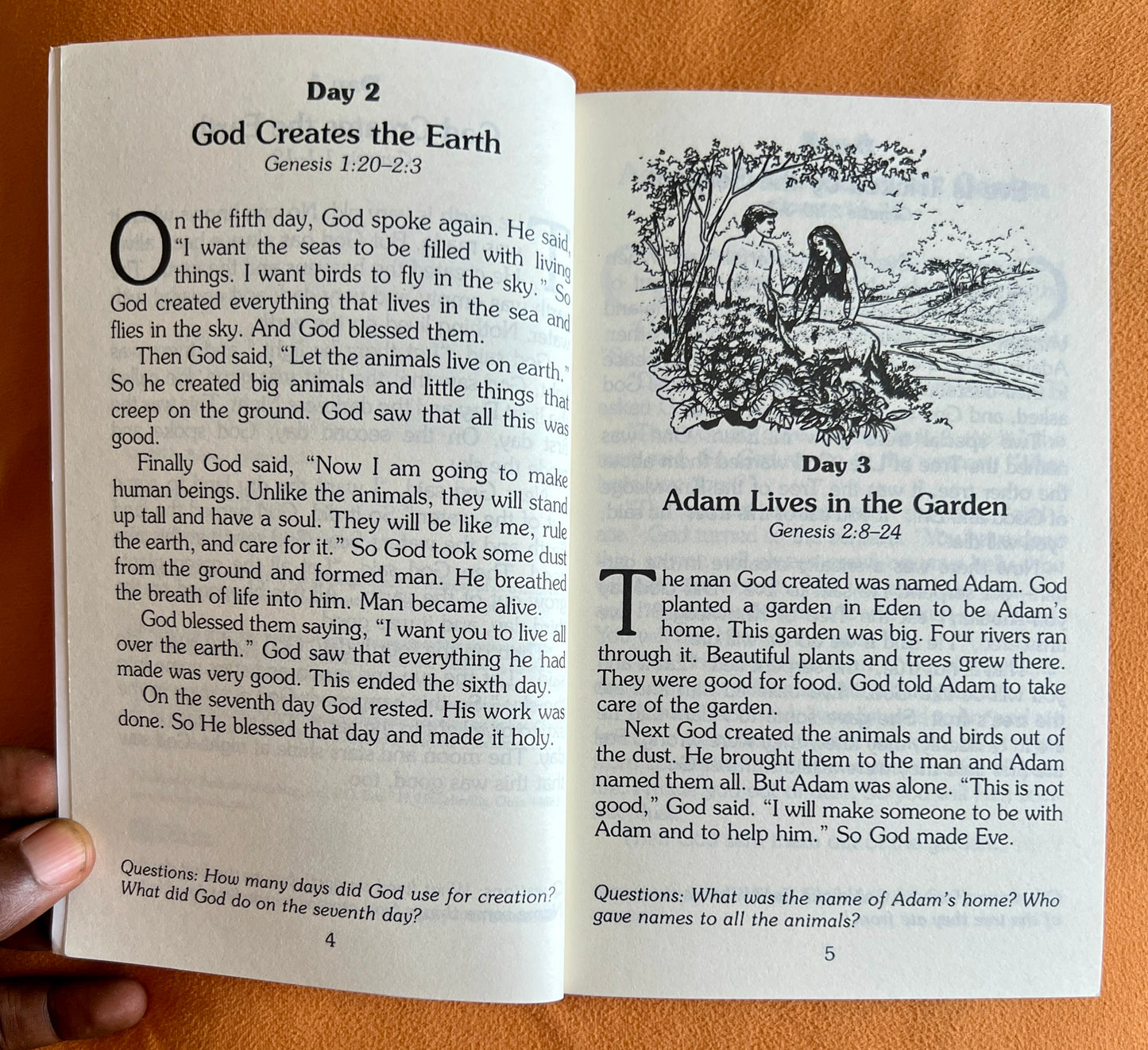 365 Read-Aloud Bedtime Bible Stories (With Over 100 Illustrations)